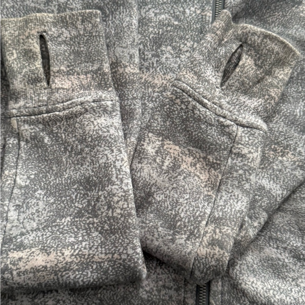 Gray Patterned Zip-Up Jacket - image 7